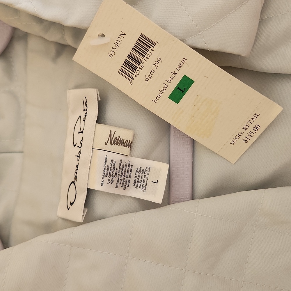 Oscar de la Renta Robe - Picture 3 of 5
